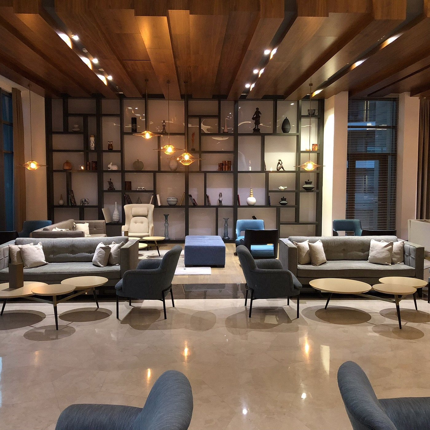 Acanthus Cennet Barut Collection
