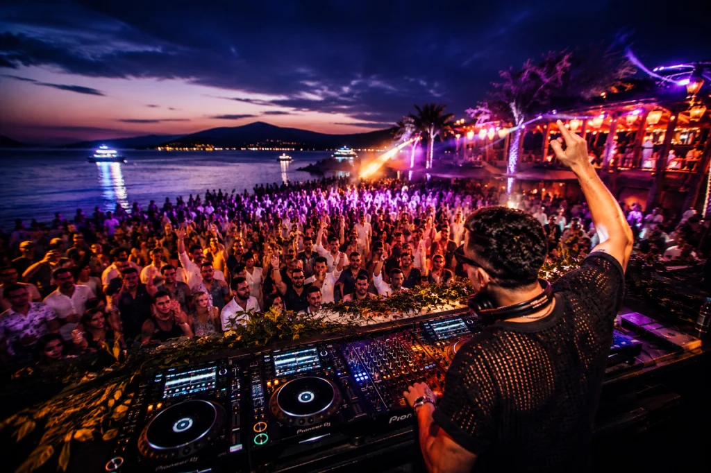Dj Performans & Canlı Müzik Hizmeti