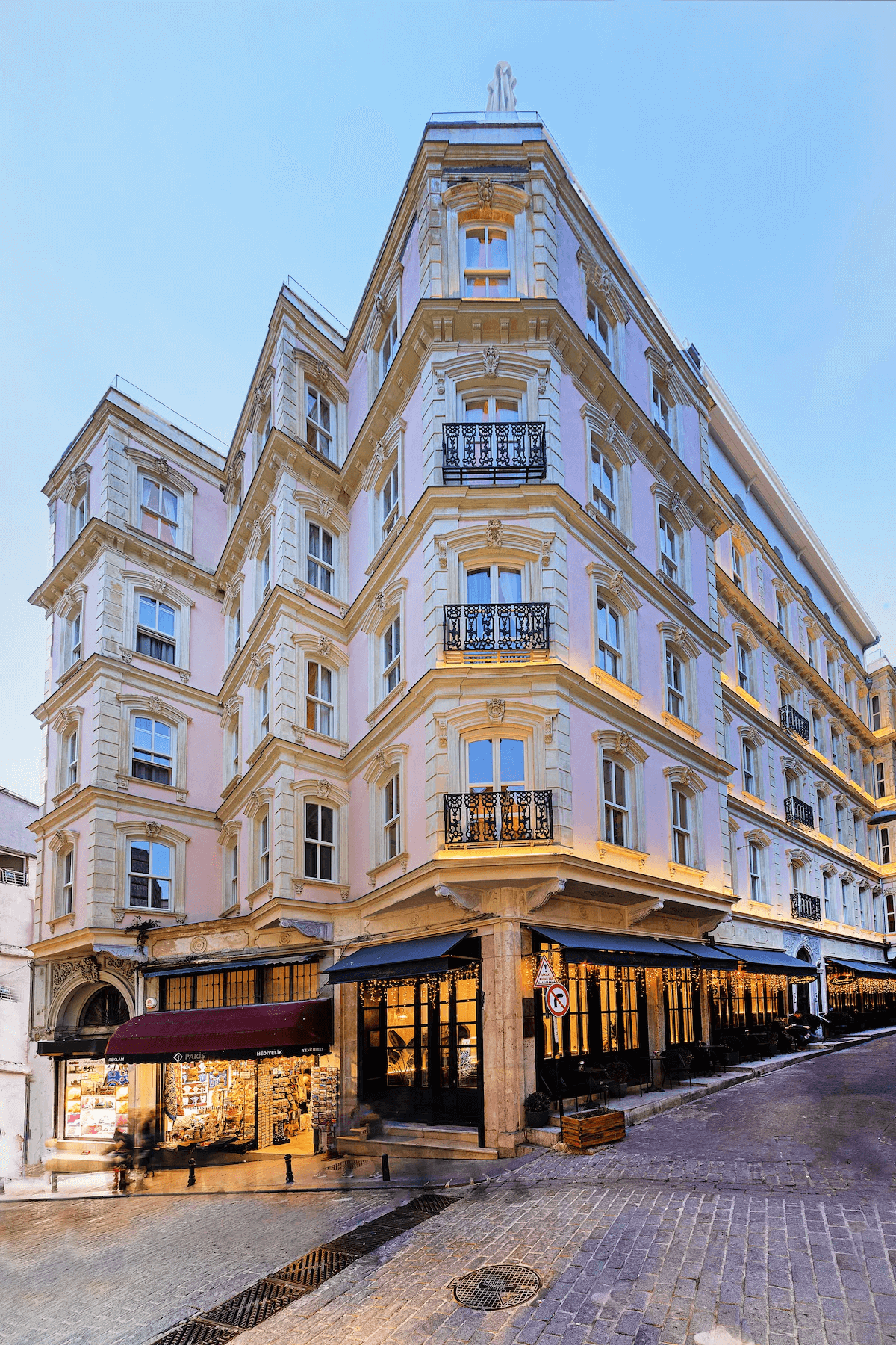 Barnathan Istanbul