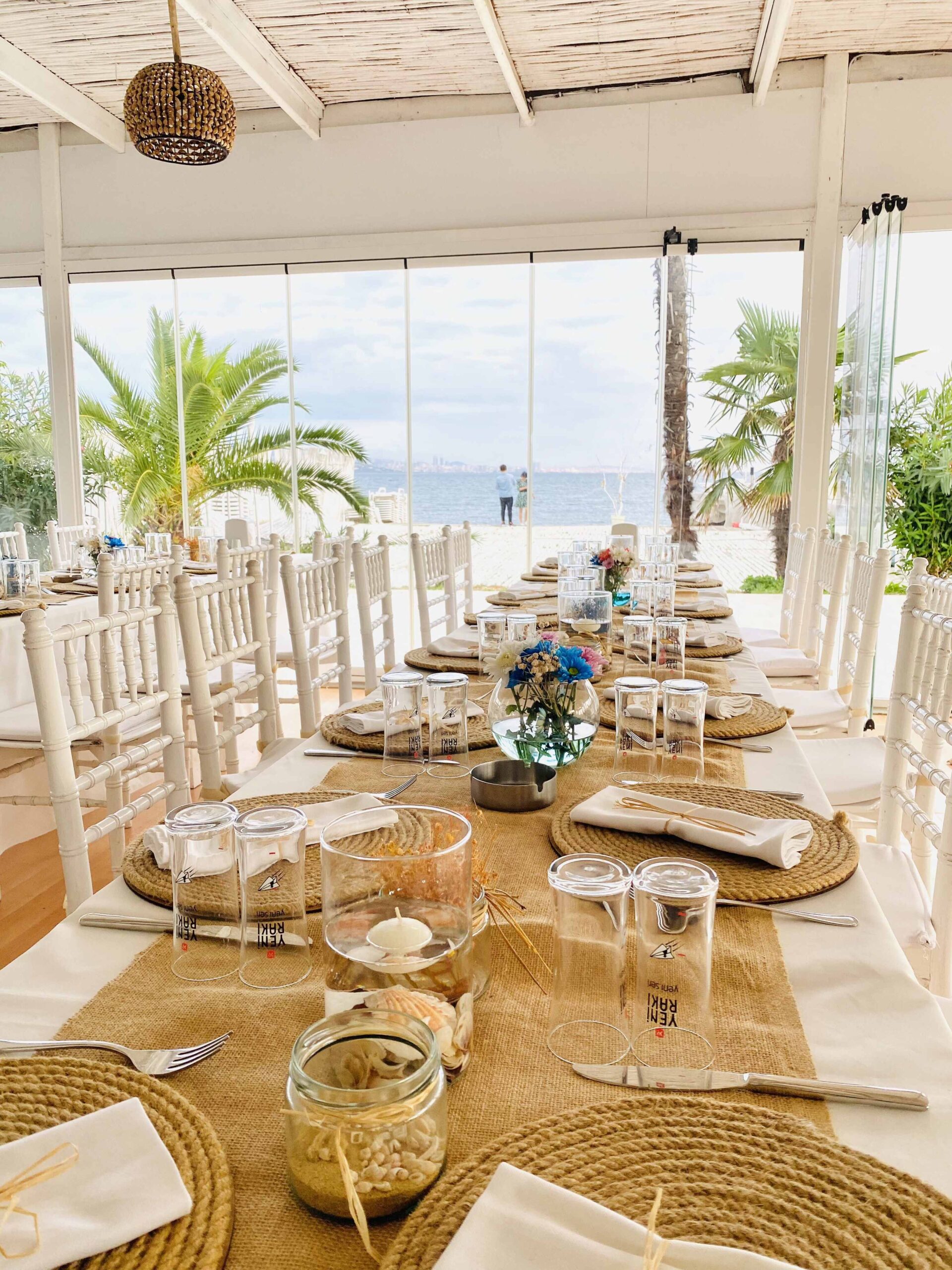 Teos Kınalıada Beach & Restaurant