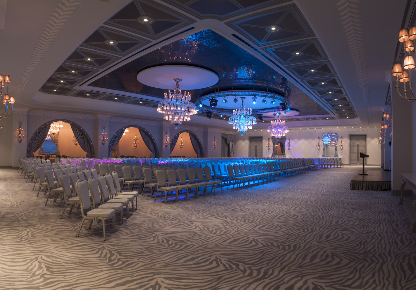 Wyndham Grand Istanbul Kalamis Marina Hotel