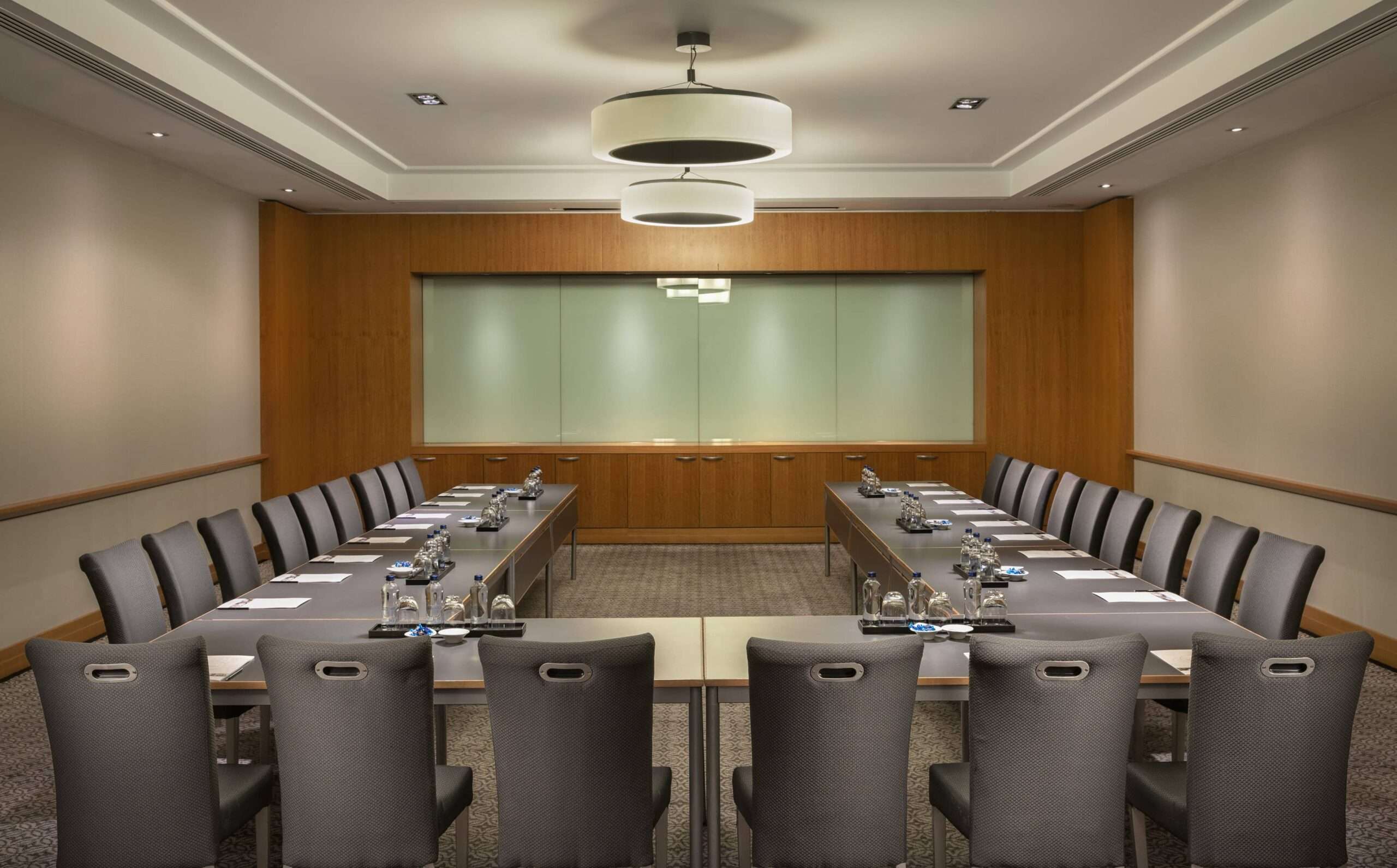 Monch - Oda Görseli