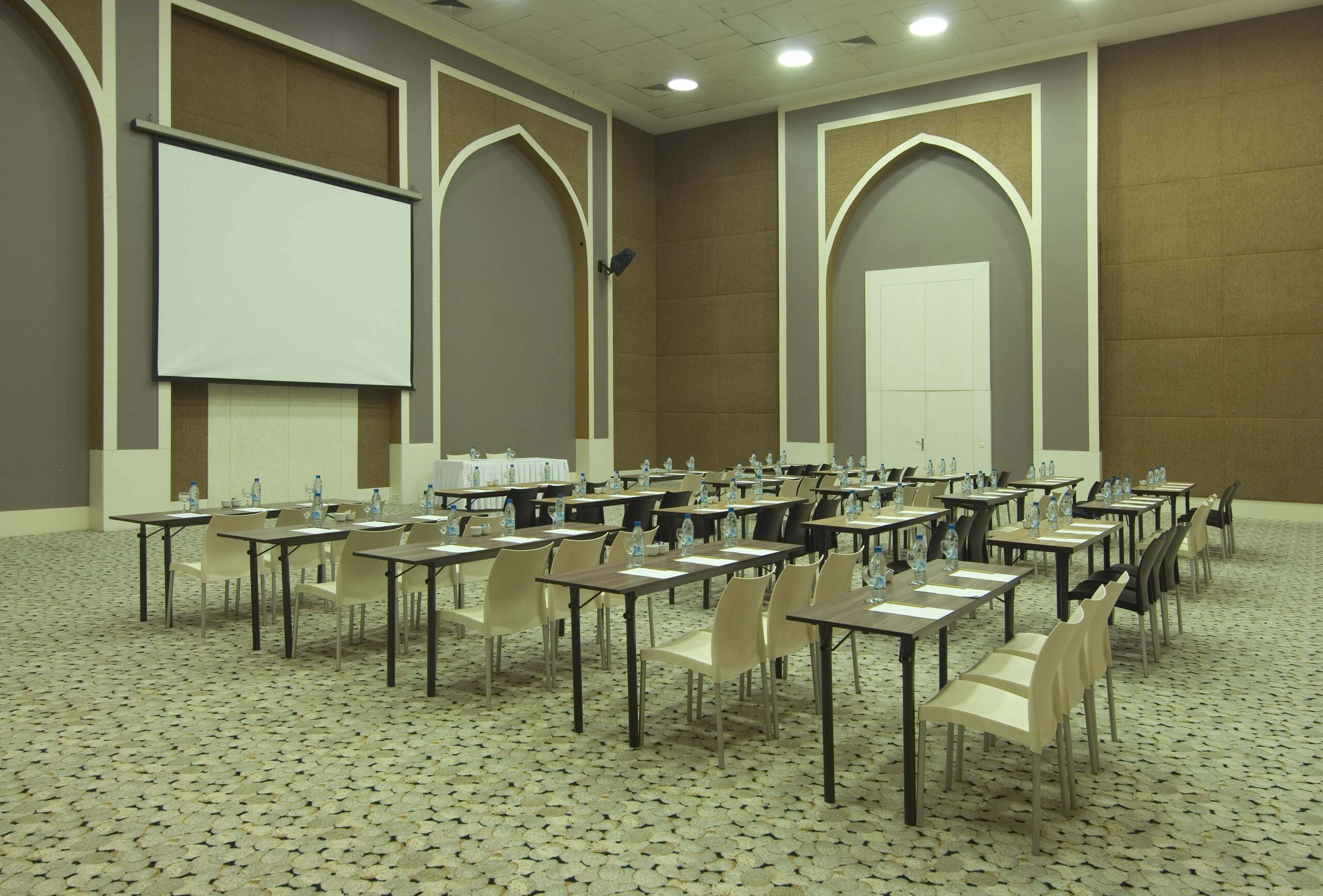 Ra Meeting Room - Room Image