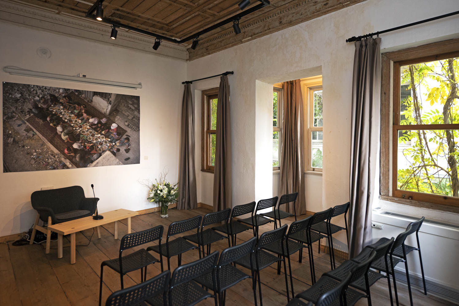 Seminar Room - Room Image