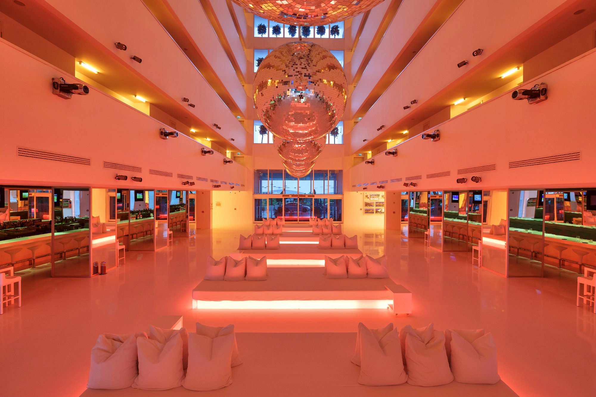 Sunis Hotel Su