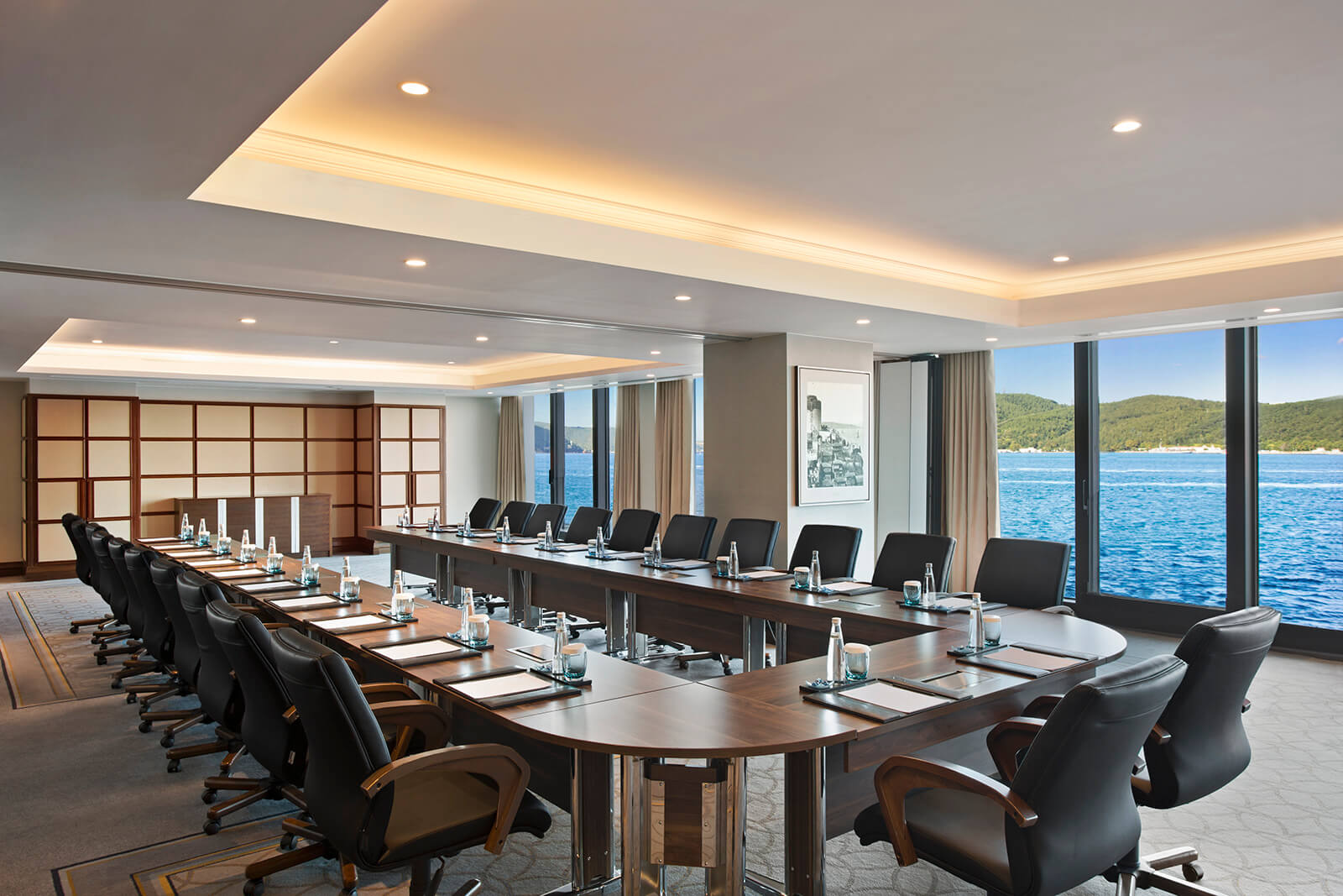 HIsar+Rumeli Meeting Room - Room Image