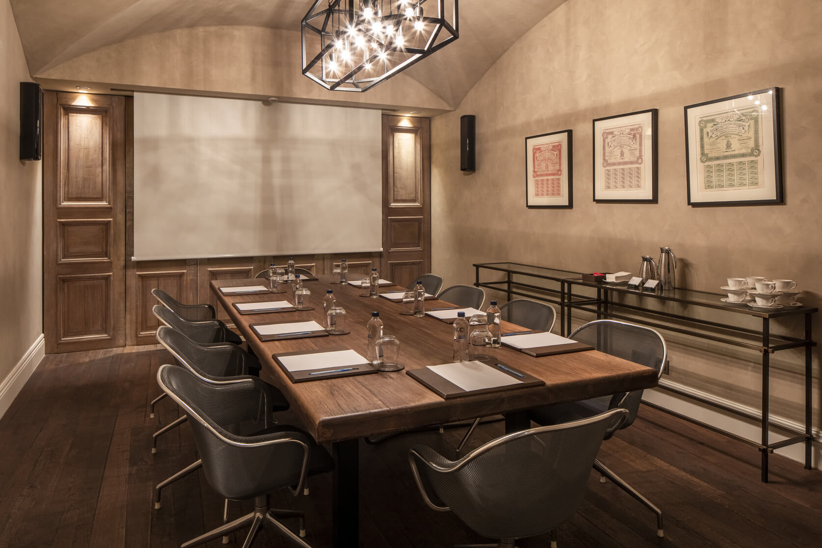 Tophane Toplantı Odası - Oda Görseli