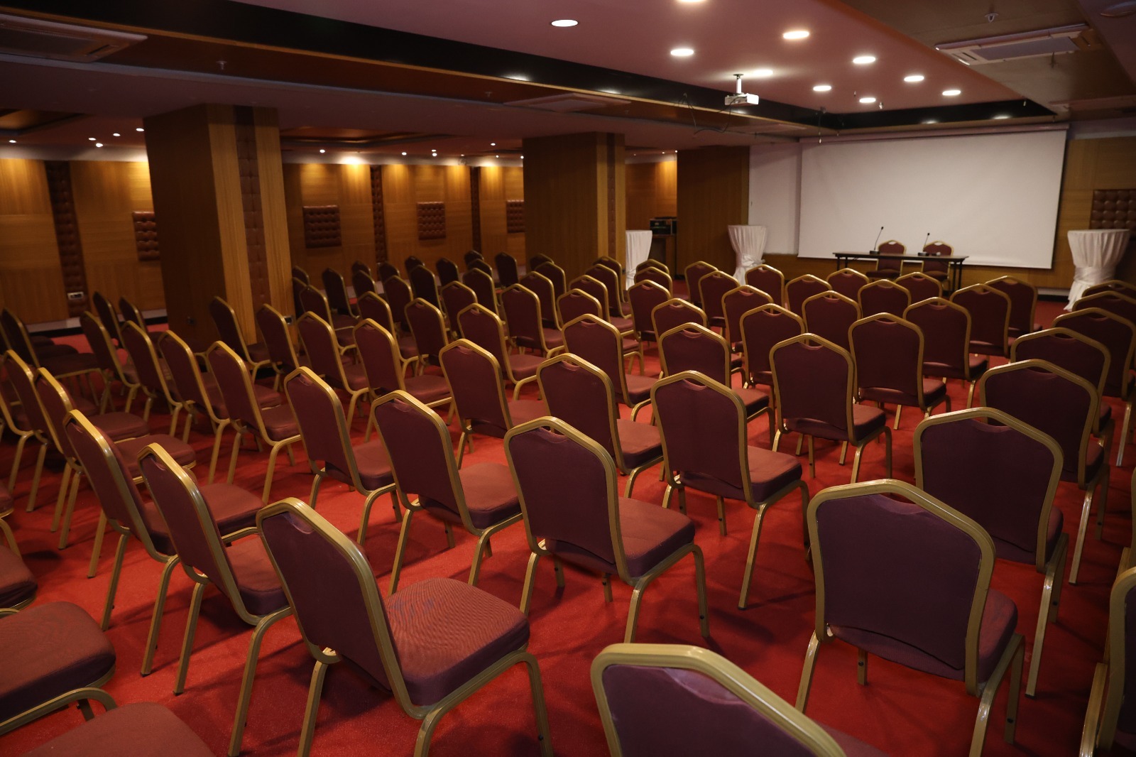 The Hera Platinum Hotel
