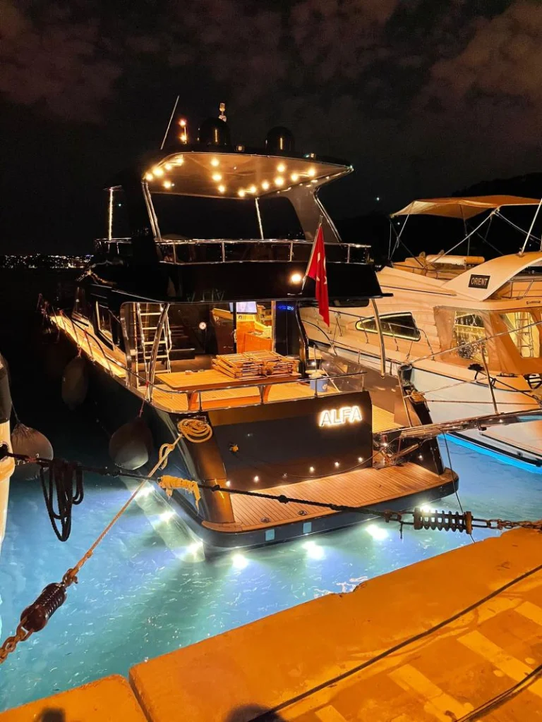 Ada Bosphorus 15