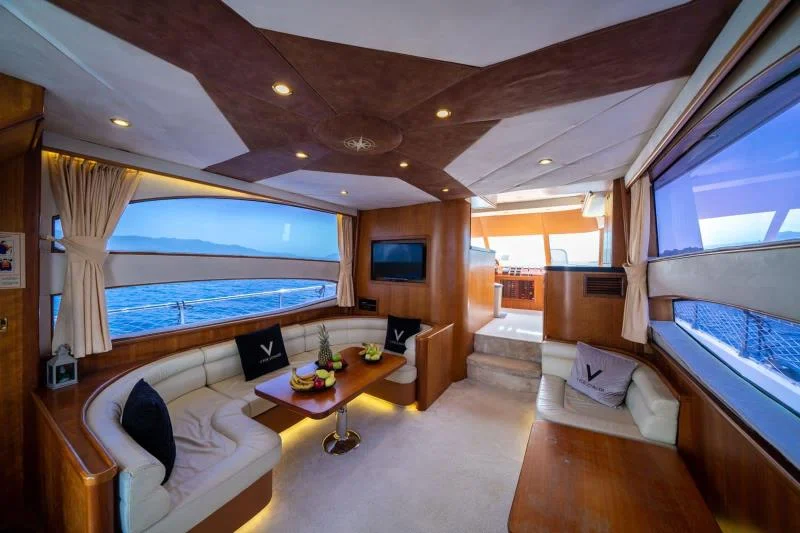 Ada Bosphorus 32