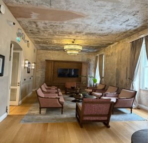 Adahan DeCamondo Pera, Autograph Collection