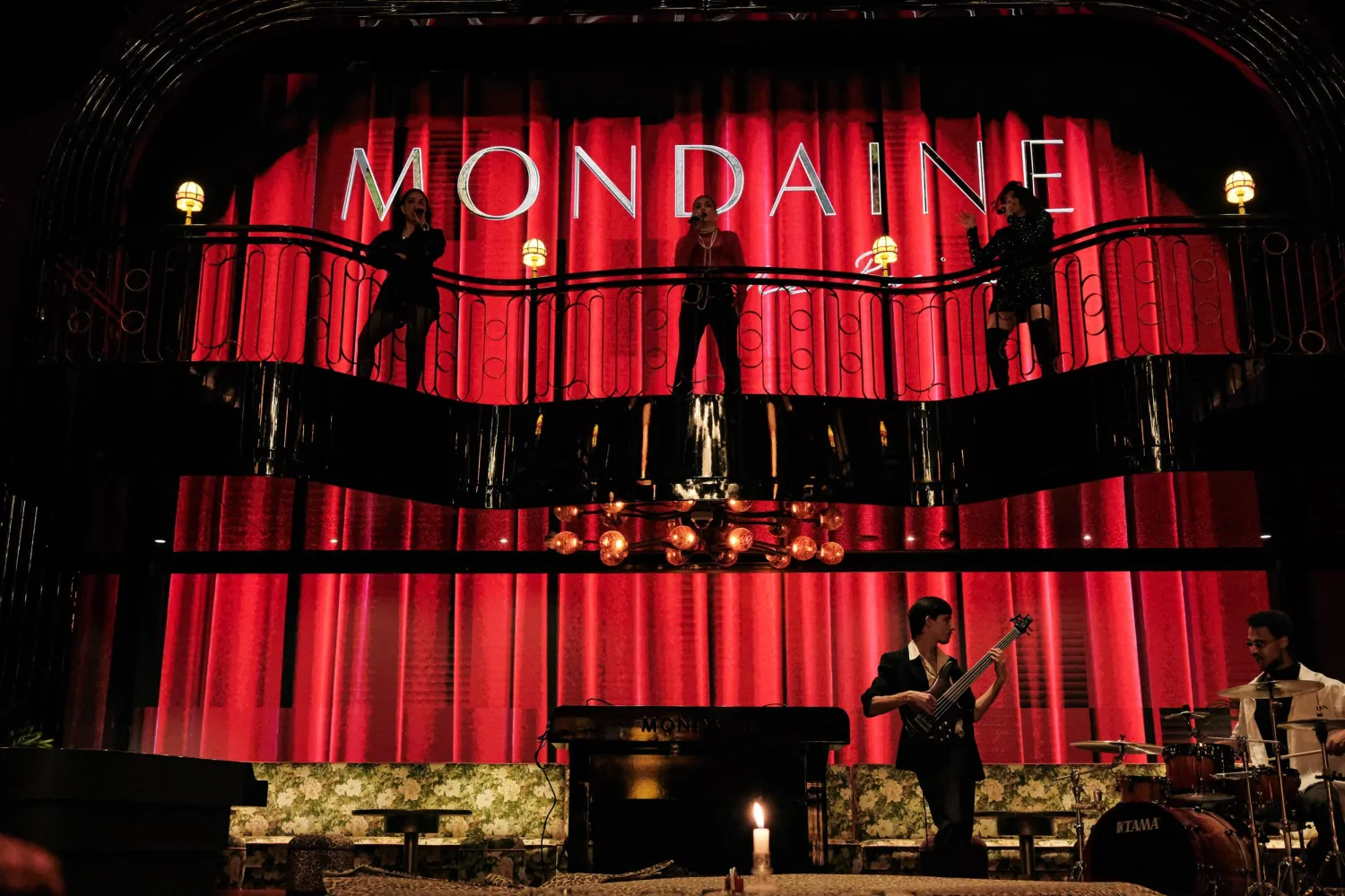 Mondaine de Pariso
