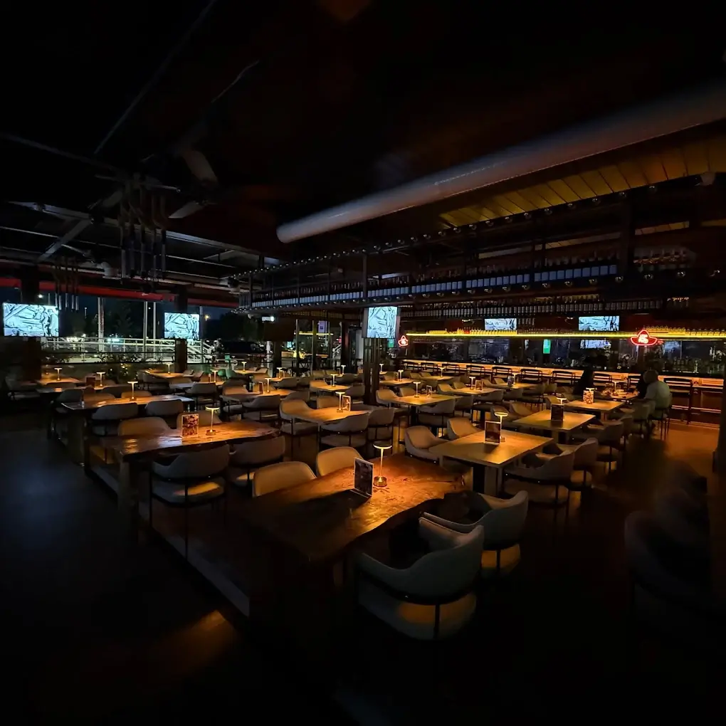 Old Friends Bostanci